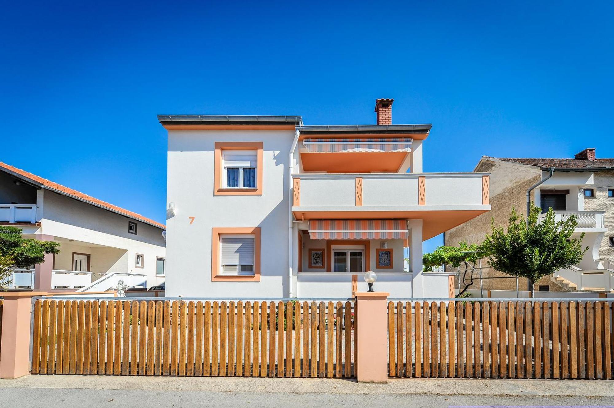 Apartment Bozena Nin Exterior photo