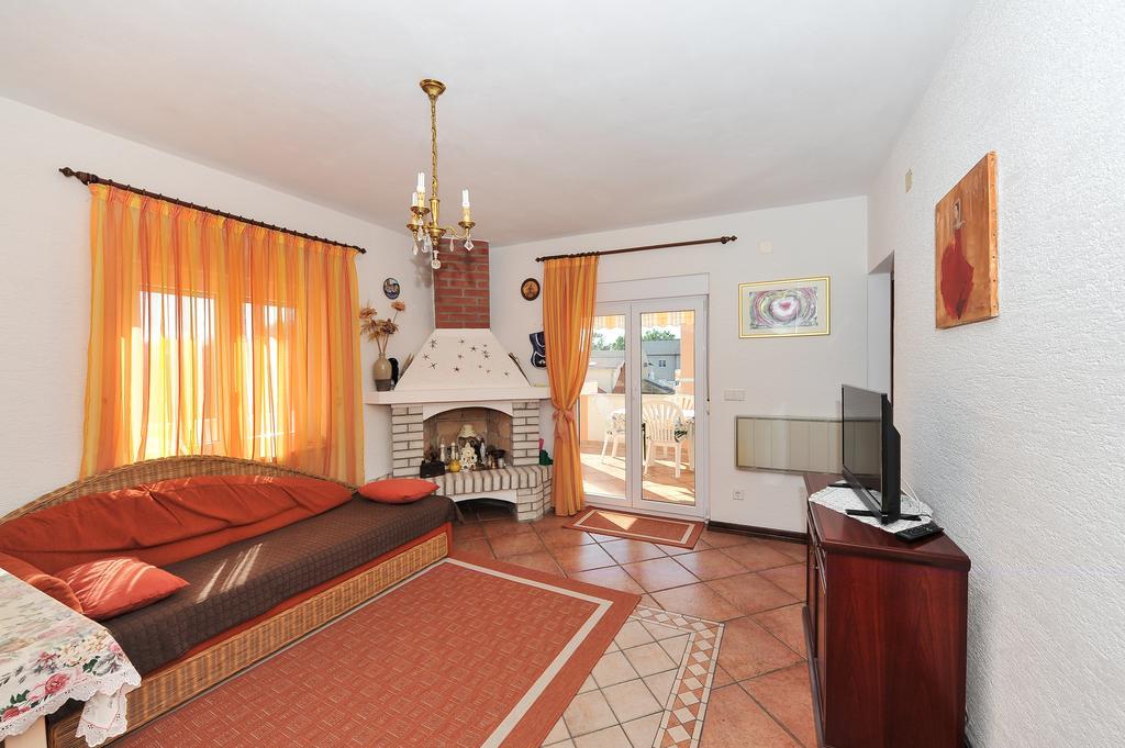 Apartment Bozena Nin Exterior photo