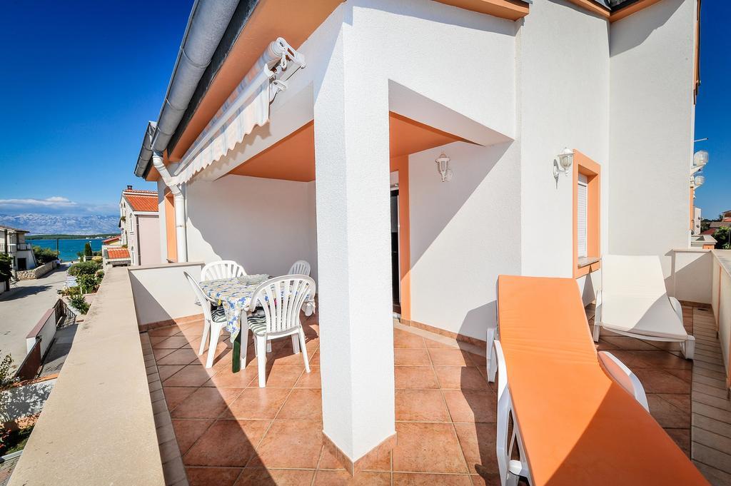 Apartment Bozena Nin Exterior photo