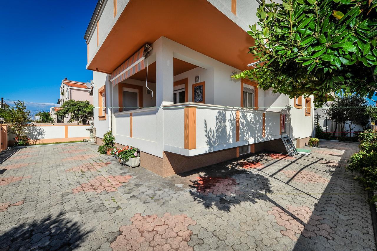 Apartment Bozena Nin Exterior photo
