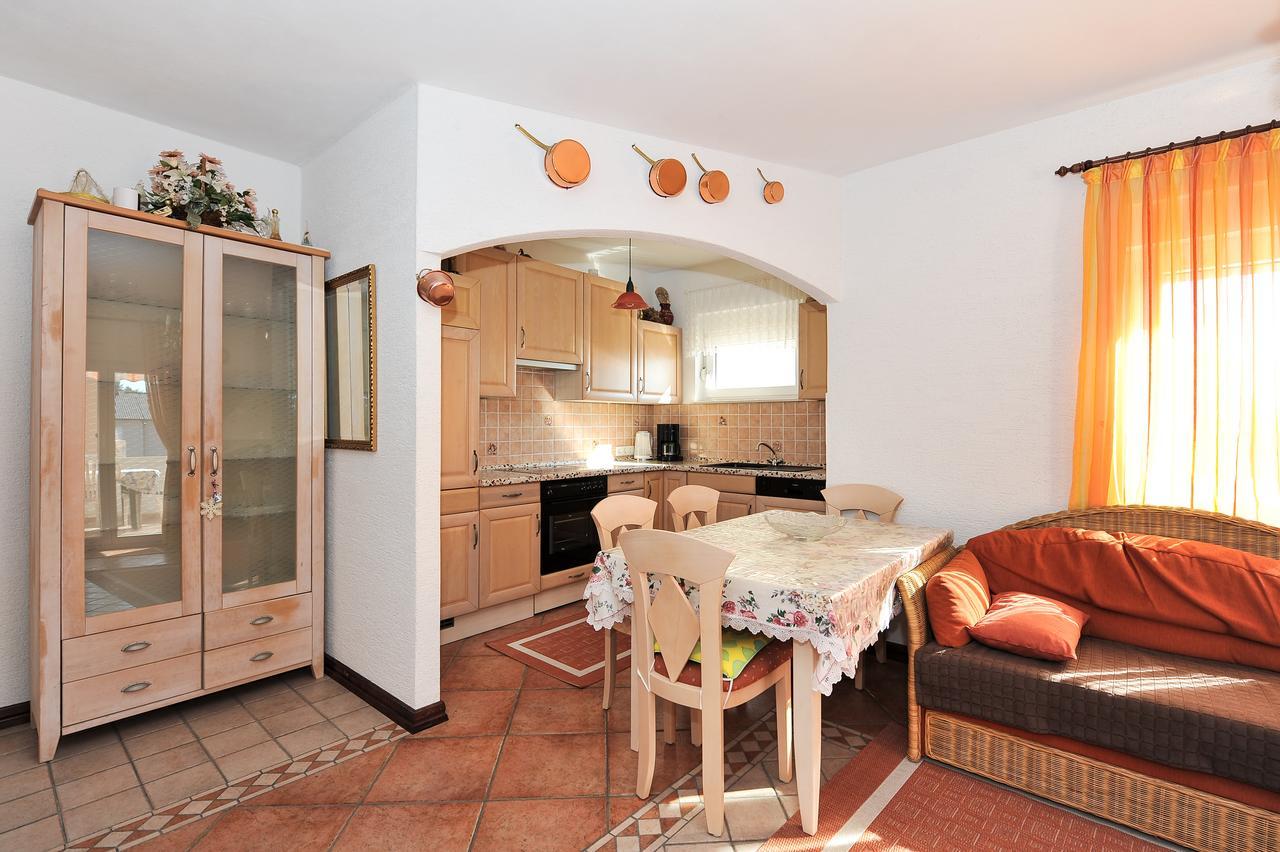 Apartment Bozena Nin Exterior photo